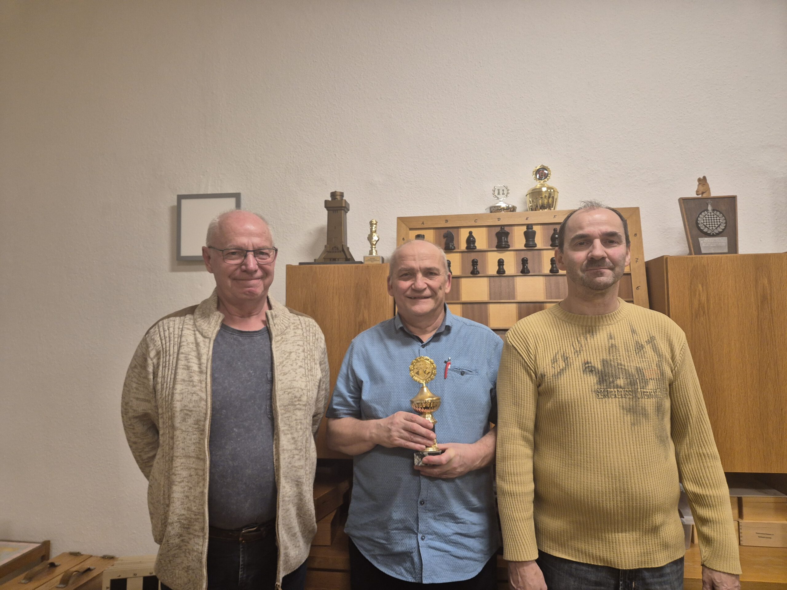 Du betrachtest gerade Weihnachtsblitzturnier 2025 – Jahresausklang beim Glauchauer Schachclub